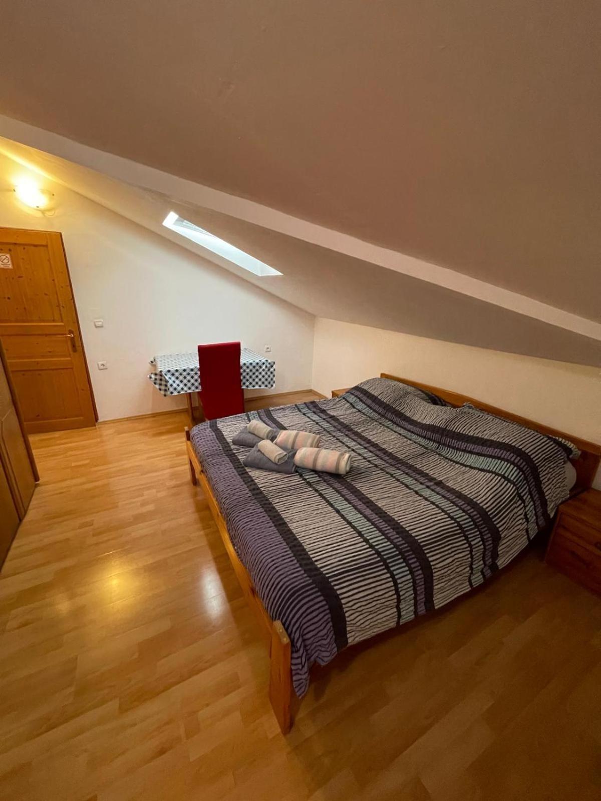 Dejan Apartment-Top Centar Pola Esterno foto