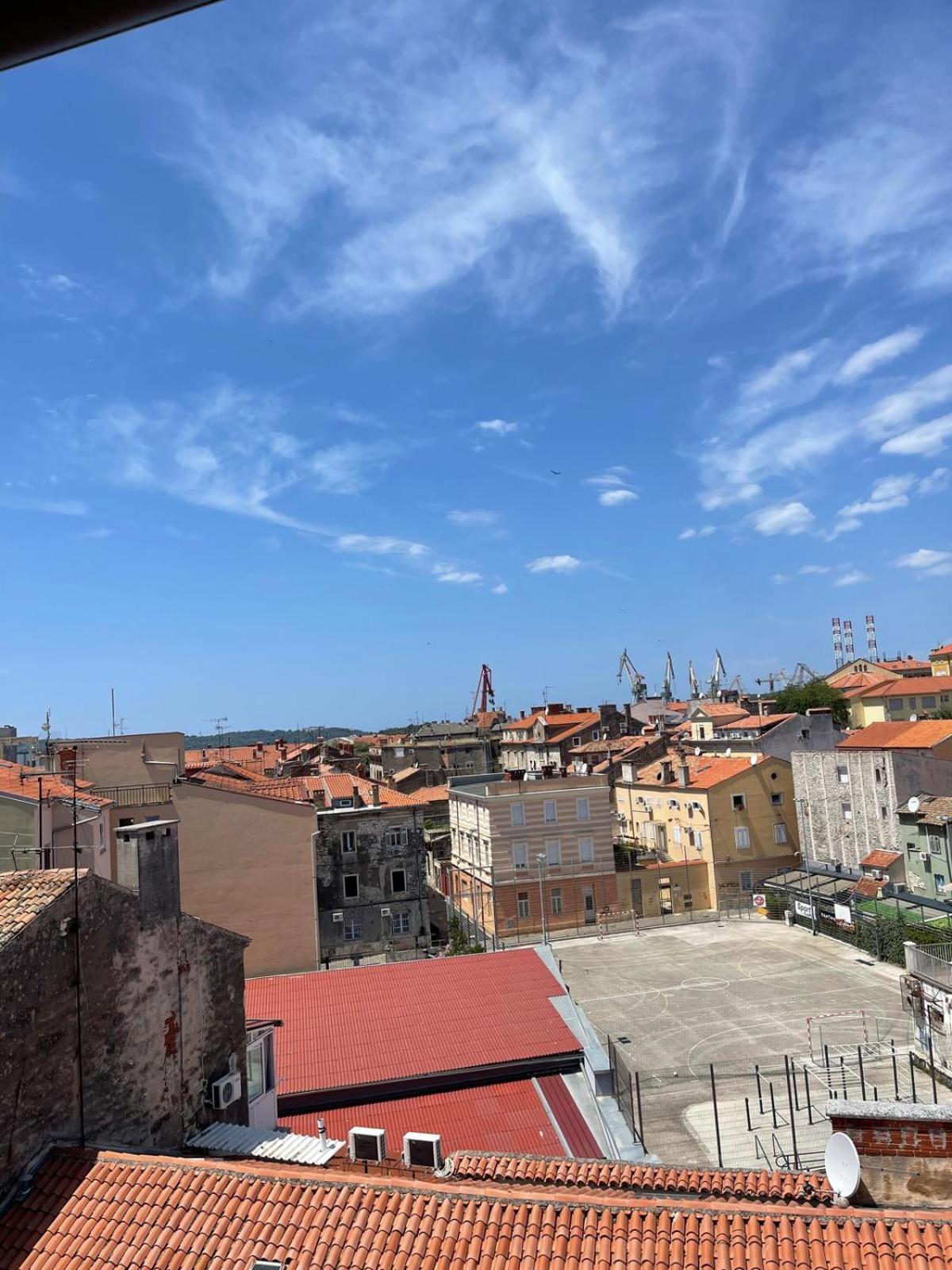 Dejan Apartment-Top Centar Pola Esterno foto